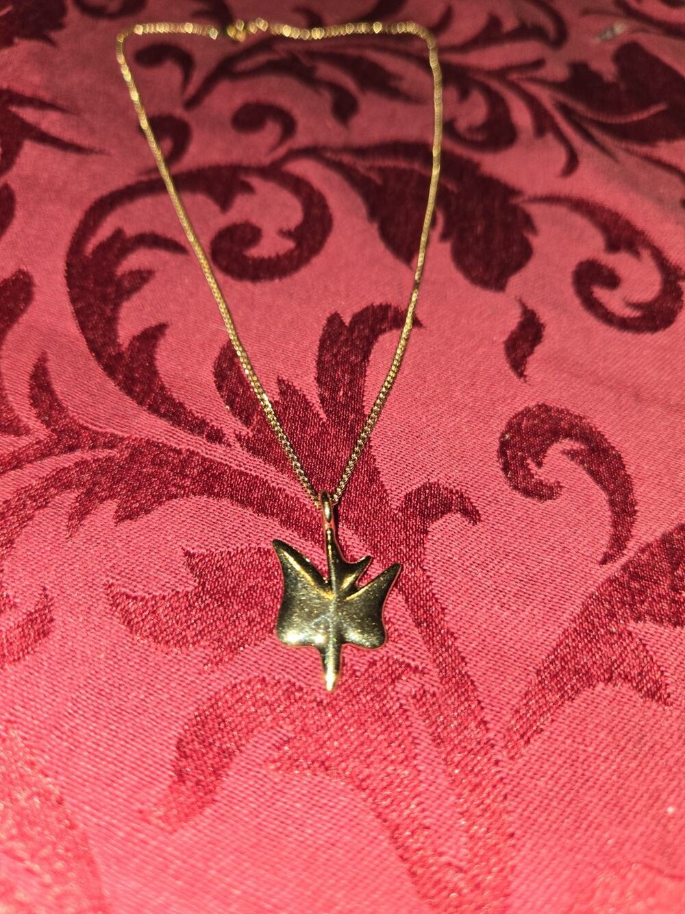 16" Gold Tone Dove Necklace Religious Symbol Or Love Birds Classic Sunday Church